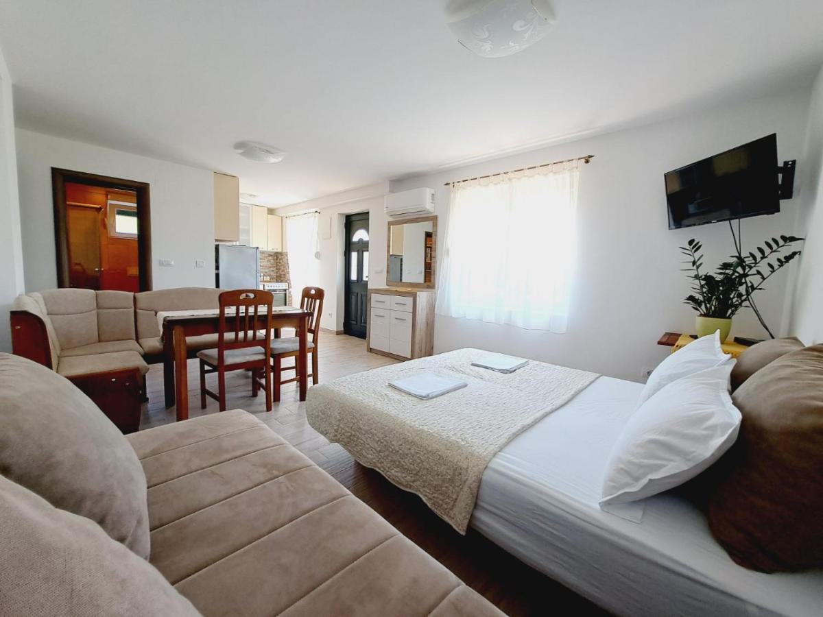 Apartments Blazevic Херцег Нови Екстериор снимка