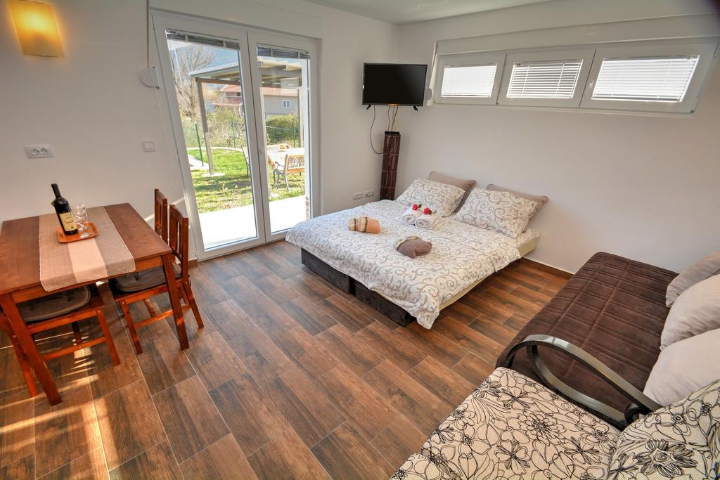 Apartments Blazevic Херцег Нови Екстериор снимка