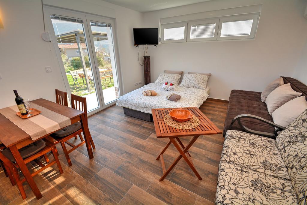 Apartments Blazevic Херцег Нови Екстериор снимка